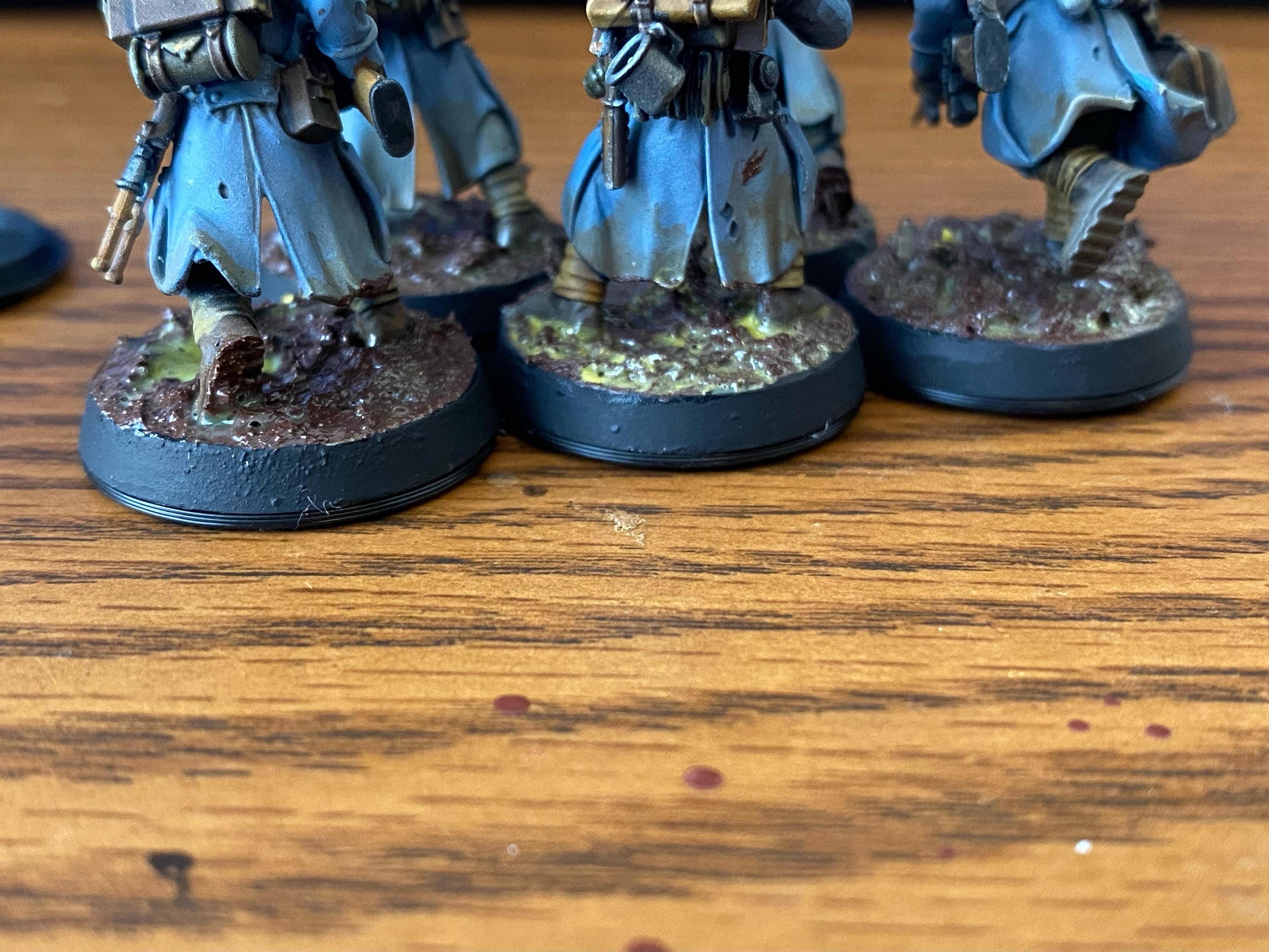 Invisible Movement Tray for round bases compatible miniature wargames