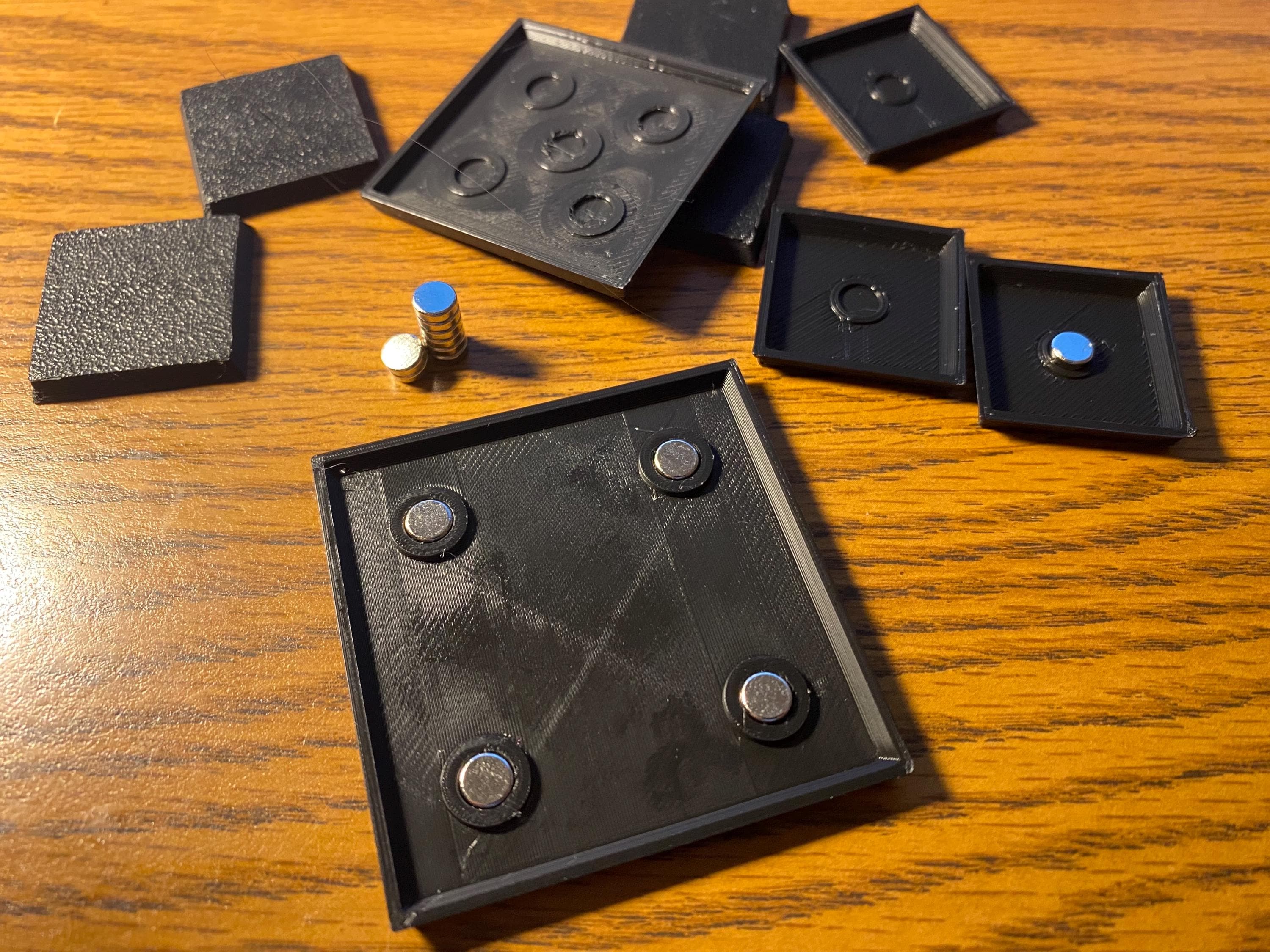 Square Bases for miniatures wargaming magnet-ready